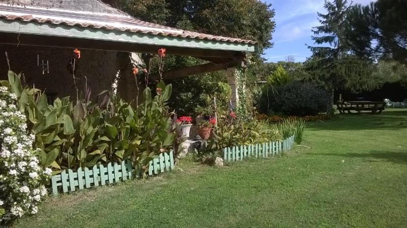 Clos Des Hirondelles Jau-Dignac-et-Loirac 外观 照片