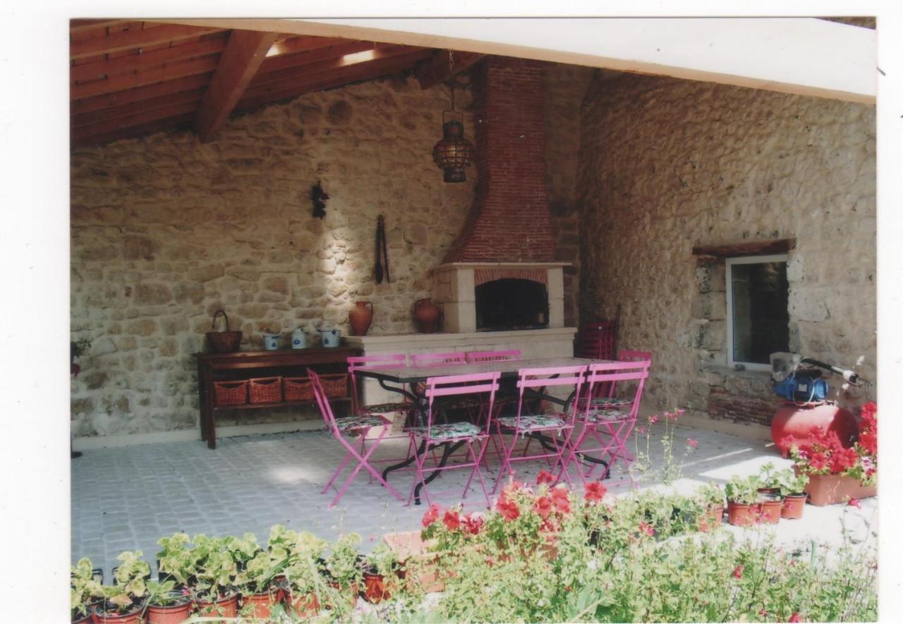 Clos Des Hirondelles Jau-Dignac-et-Loirac 外观 照片